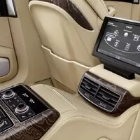 Audi vyjíždí s prodlouženou limuzínou A8 L Extended