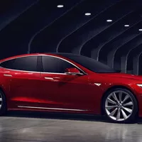 Tesla Model S obdržela mírný masku-eliminující facelift