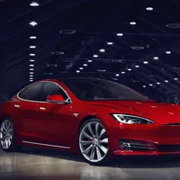Tesla Model S obdržela mírný masku-eliminující facelift