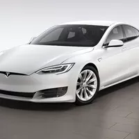 Tesla Model S obdržela mírný masku-eliminující facelift