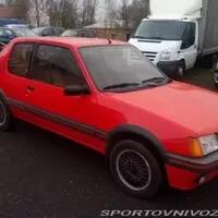 Autíčkář na lovu: Hothatch za lidovku