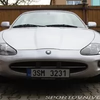 Bazarový snílek: Jaguar XK8