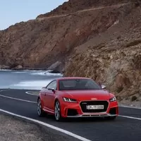 Audi TT RS je venku a má 400 koní