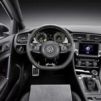 Připravovaný Volkswagen Golf R400 padl za oběť emisnímu skandálu