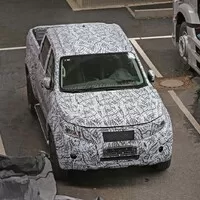 Na světlo pronikly první špionážní fotky pick-upu od Mercedesu