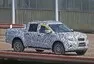 Na světlo pronikly první špionážní fotky pick-upu od Mercedesu