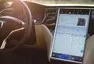 Tesla vs. Trabant očima Dana Přibáně: Budoucnost z dvoutaktního pohledu