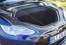 Tesla vs. Trabant očima Dana Přibáně: Budoucnost z dvoutaktního pohledu