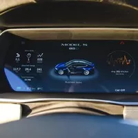 Tesla vs. Trabant očima Dana Přibáně: Budoucnost z dvoutaktního pohledu