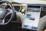 Tesla vs. Trabant očima Dana Přibáně: Budoucnost z dvoutaktního pohledu
