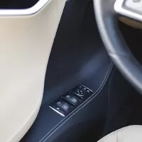 Tesla vs. Trabant očima Dana Přibáně: Budoucnost z dvoutaktního pohledu