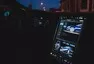 Tesla vs. Trabant očima Dana Přibáně: Budoucnost z dvoutaktního pohledu
