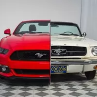K sobě slepené dva Mustangy ukazují padesát let vývoje pony-car