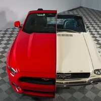 K sobě slepené dva Mustangy ukazují padesát let vývoje pony-car