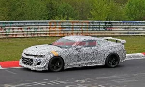 Novinky: Testování Camara Z/28 na Nordschleife skončilo ránou o svodidla