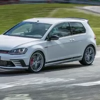 Neporazitelné hot hatche a zase ta Nordschleife