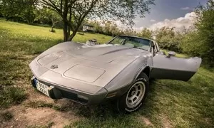 Chevrolet Corvette C3: Dva dny na sto