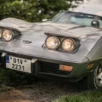 Chevrolet Corvette C3: Dva dny na sto