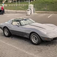 Chevrolet Corvette C3: Dva dny na sto