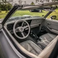 Chevrolet Corvette C3: Dva dny na sto