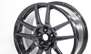 Novinky: Karbonová kola na Ford GT v detailu