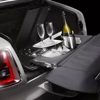 Váš Rolls-Royce Zenith Collection dorazí i s kusem výrobní linky