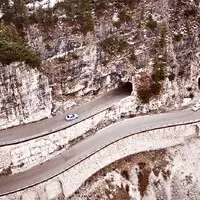 BMW 2002 Hommage vypadá jako batmobil