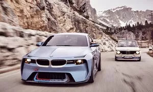 BMW 2002 Hommage vypadá jako batmobil