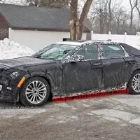 Velký Cadillac přistižen!