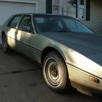 Aston Martin Lagonda: Masochistův sen