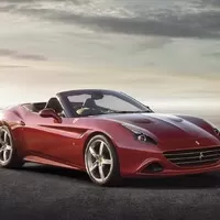 Motorem roku se pro letošek stal osmiválec od Ferrari