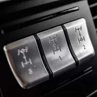 Mercedes-Benz G 350 d Professional kašle na pozlátko a míří za prací