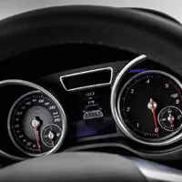 Mercedes-Benz G 350 d Professional kašle na pozlátko a míří za prací