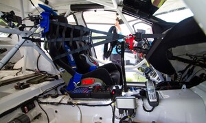 Novinky: Sháníte záložní komunikační systém do závoďáku? Pořiďte si Nokii!