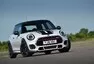 Mini John Cooper Works Challenge myslí vážně jak ježdění, tak bohužel i cenu