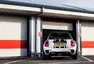 Mini John Cooper Works Challenge myslí vážně jak ježdění, tak bohužel i cenu