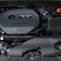 Mini John Cooper Works Challenge myslí vážně jak ježdění, tak bohužel i cenu