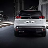 Běžné varianty Peugeotu 3008 doplní ještě verze GT