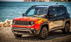 Novinky: Jeep přiveze na sraz Harleyů plamenné lakování (opravdové)