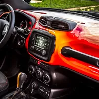 Jeep přiveze na sraz Harleyů plamenné lakování (opravdové)