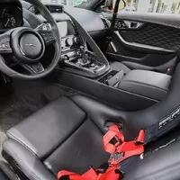 Jaguar F-Type SVR vás za úplatu povozí na Nordschleife