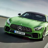 Mercedes-AMG GT R přináší více síly a méně hmotnosti