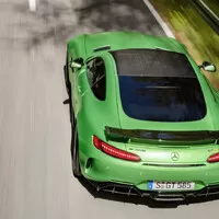 Mercedes-AMG GT R přináší více síly a méně hmotnosti