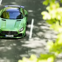 Mercedes-AMG GT R přináší více síly a méně hmotnosti