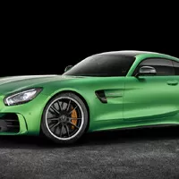 Mercedes-AMG GT R přináší více síly a méně hmotnosti