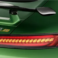 Mercedes-AMG GT R přináší více síly a méně hmotnosti