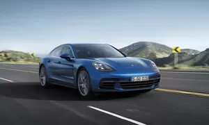 Nová Panamera je větší, hezčí a má dvě turba pro každého