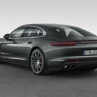 Nová Panamera je větší, hezčí a má dvě turba pro každého