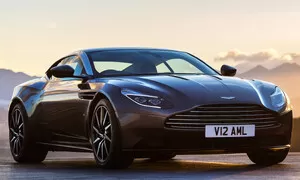 Novinky: Generální ředitel Aston Martinu osobně zkontroluje první tisícovku DB11