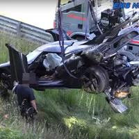 Pokus Koenigseggu o rekord Nürburgringu skončil mimo trať